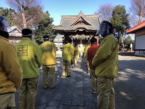 1月5日地元の御霊神社に於いて安全対策をして、新年の安全祈願を行いました。